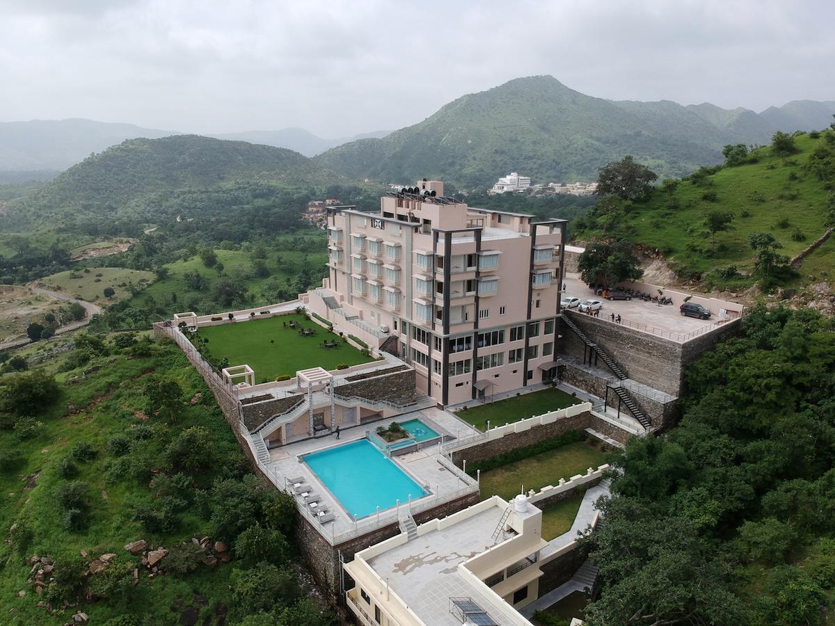 The G Mount Valley Resort, Кумбалгарх Екстериор снимка