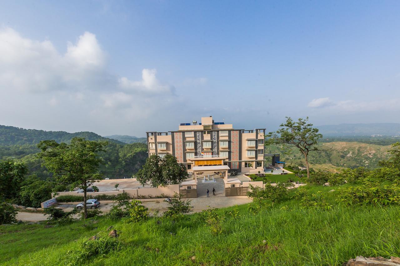 The G Mount Valley Resort, Кумбалгарх Екстериор снимка